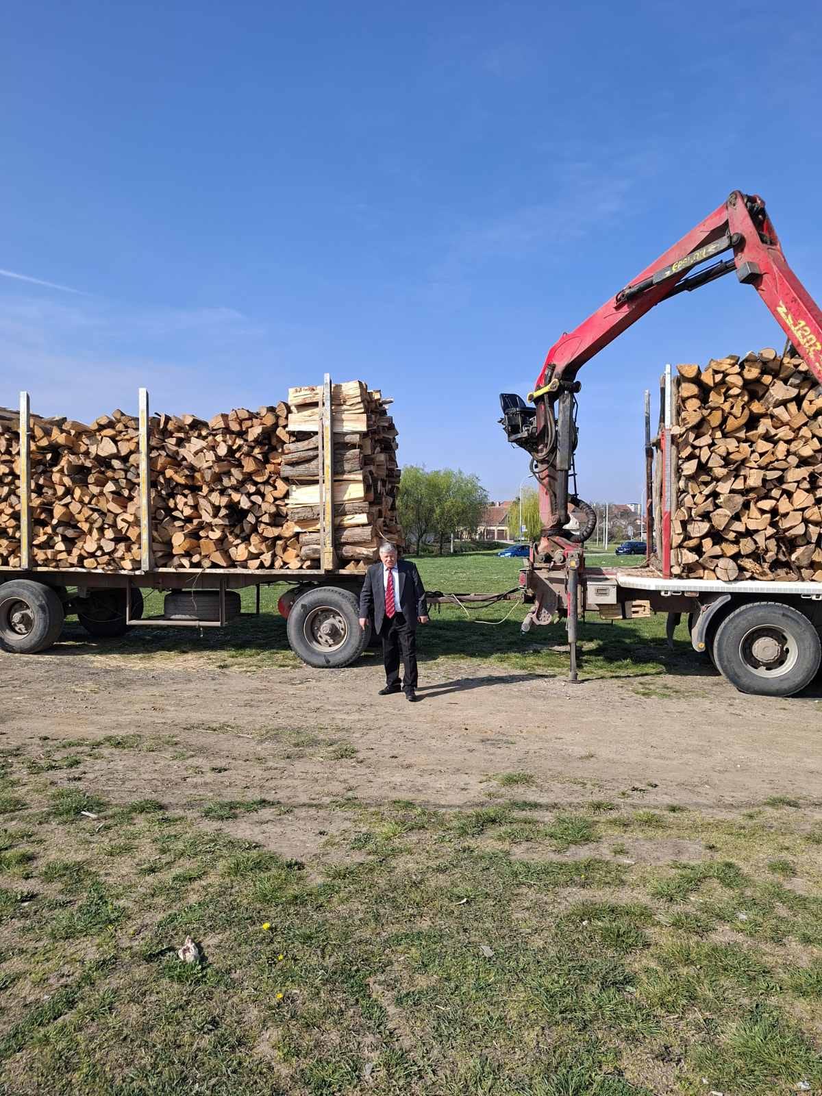 Podela drva najugroženijim porodicama izbeglica, interno-raseljenih lica i povratnika po osnovu Sporazuma o readmisiji